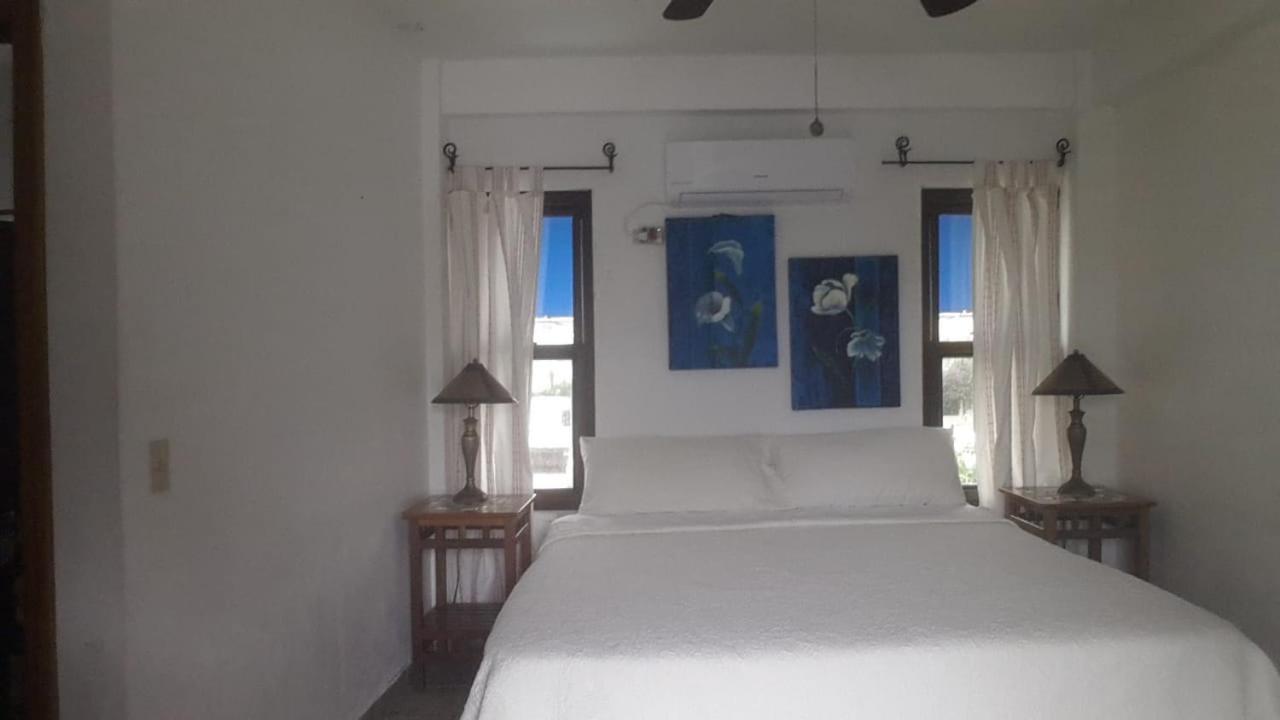 Hotel Y Restaurante Cesar Mariscos Tela Εξωτερικό φωτογραφία