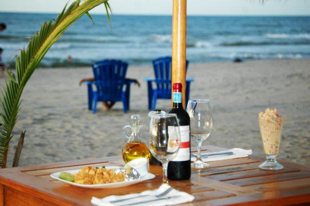 Hotel Y Restaurante Cesar Mariscos Tela Εξωτερικό φωτογραφία