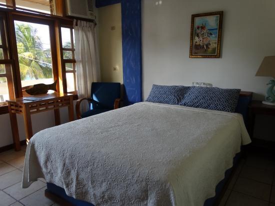 Hotel Y Restaurante Cesar Mariscos Tela Εξωτερικό φωτογραφία